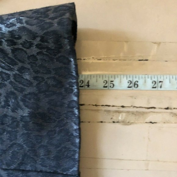 DAVID WARREN ANIMAL PRINT PEPLUM ZIP BACK BLOUSE 8 - Picture 5 of 6